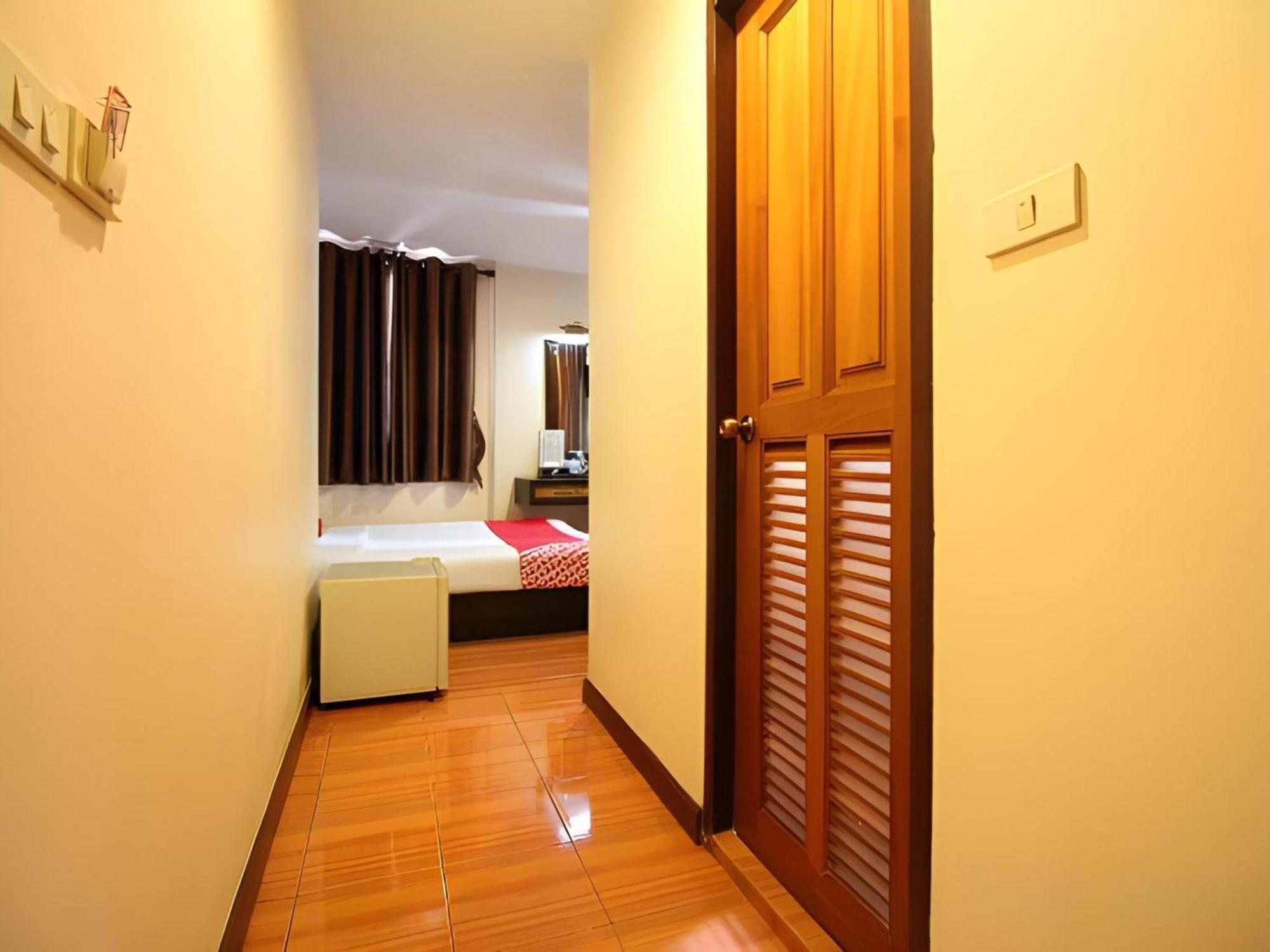 Pannee Lodge Khaosan - Sha Plus Bangkok Ngoại thất bức ảnh